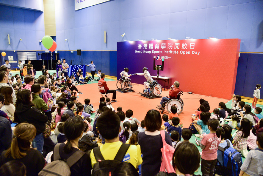 Demonstration and challenge zones, featuring Karatedo, Rugby, Wheelchair Fencing and Wushu were staged for the public to get up close and personal with elite athletes.